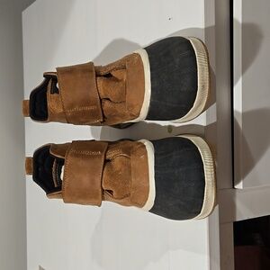 Womens 9.5 Sorel, Out and About, Waterproof boots